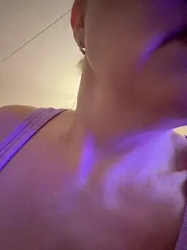 Snapshot of Susanel chatting on 22, 12, 2024 Susanel online show from 22, 12, 2024