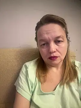 Snapshot of Susanel chatting on 4, 1, 2025 Susanel online show from 4, 1, 2025