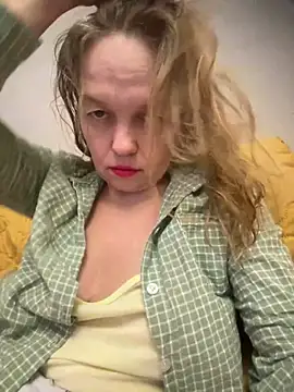 Snapshot of Susanel chatting on 11, 1, 2025 Susanel online show from 11, 1, 2025