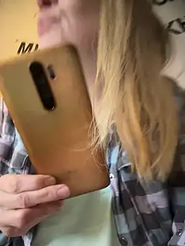 Snapshot of Susanel chatting on 11, 2, 2025 Susanel online show from 11, 2, 2025