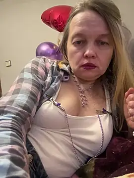 Snapshot of Susanel chatting on 14, 2, 2025 Susanel online show from 14, 2, 2025