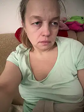 Snapshot of Susanel chatting on 28, 2, 2025 Susanel online show from 28, 2, 2025