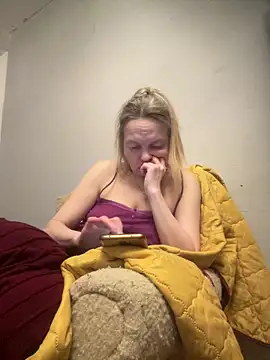 Snapshot of Susanel chatting on 17, 3, 2025 Susanel online show from 17, 3, 2025