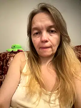 Snapshot of Susanel chatting on 23, 9, 2025 Susanel online show from 23, 9, 2025