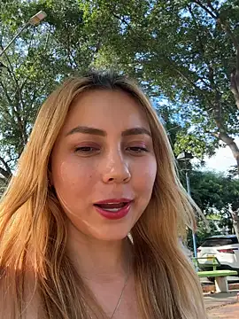 Snapshot of Brittanyrosexx chatting on 28, 10, 2025 Brittanyrosexx online show from 28, 10, 2025