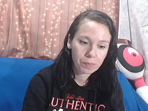 Venusluxodomme online show from 11, 3, 2026