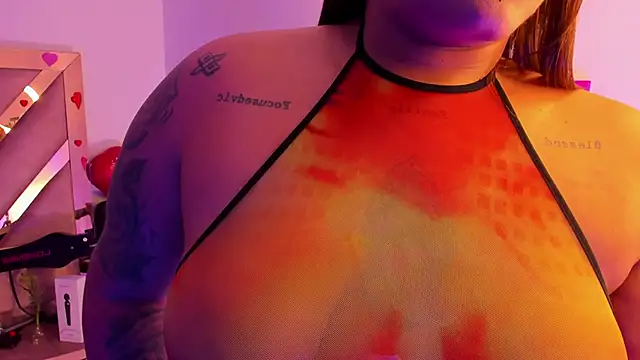 Victoria14  online show from 17, 2, 2025