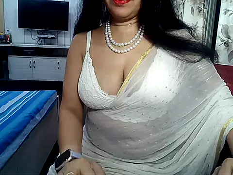 Snapshot of yourradhika chatting on 30, 12, 2024 yourradhika online show from 30, 12, 2024