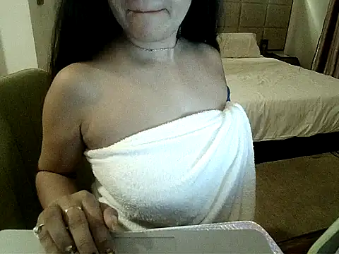 Snapshot of yourradhika chatting on 9, 1, 2025 yourradhika online show from 9, 1, 2025