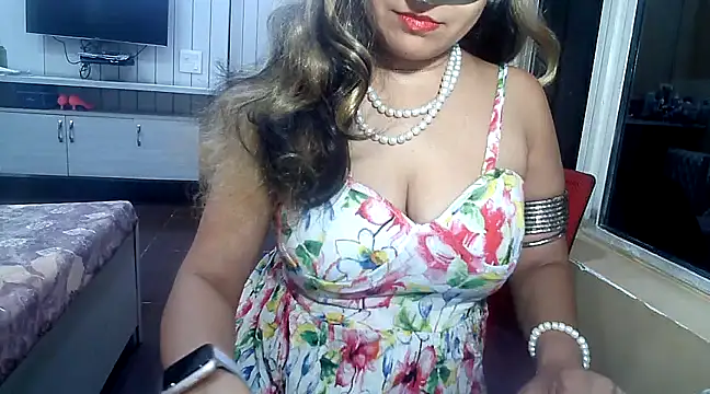 Snapshot of yourradhika chatting on 16, 2, 2025 yourradhika online show from 16, 2, 2025
