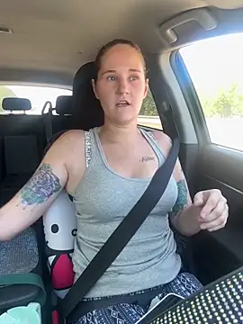 lolabunny9 online show from 11, 4, 2026