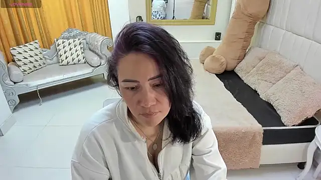 gaby trent online show from 8, 4, 2026