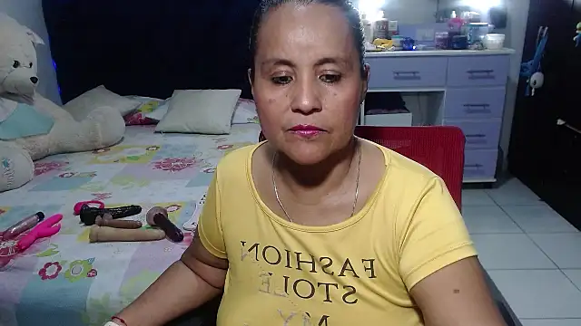 pervert mommy  online show from 16, 4, 2026