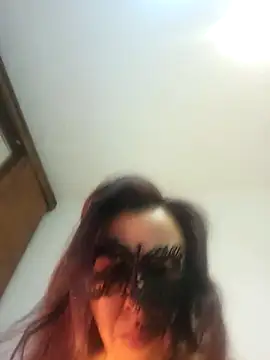 LAURAFOCOSA online show from 15, 11, 2025