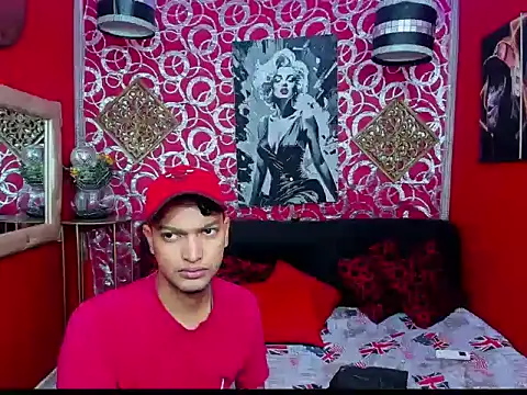 Snapshot of PEINBOYS chatting on 31, 7, 2026 PEINBOYS online show from 31, 7, 2026