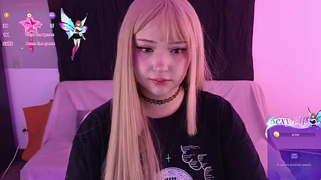 KuroChan420 online show from 10, 12, 2024