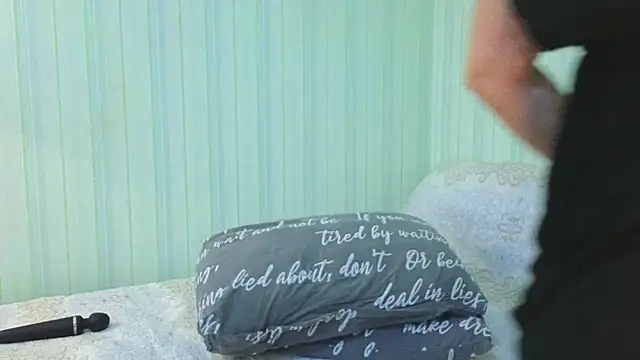  Lily  online show from 28, 7, 2026