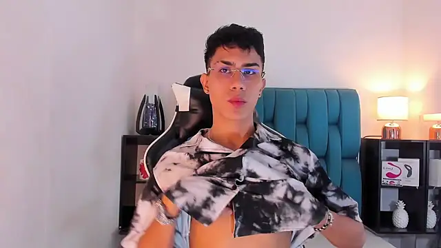 Snapshot of AlanNaughty chatting on 13, 2, 2025 AlanNaughty online show from 13, 2, 2025