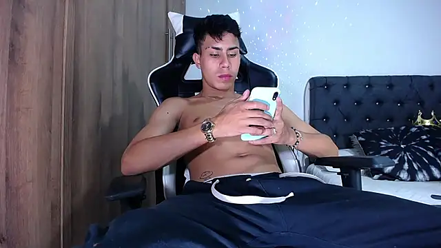 Snapshot of AlanNaughty chatting on 15, 3, 2025 AlanNaughty online show from 15, 3, 2025