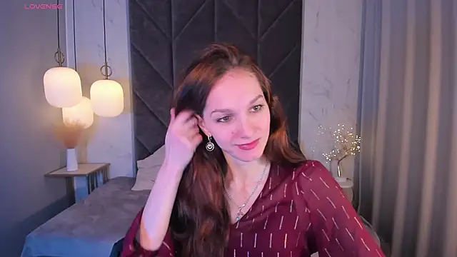 MirandaGlow online show from 10, 3, 2025