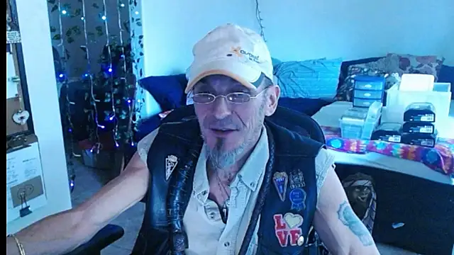 Snapshot of mycock2474u chatting on 6, 3, 2025 mycock2474u online show from 6, 3, 2025