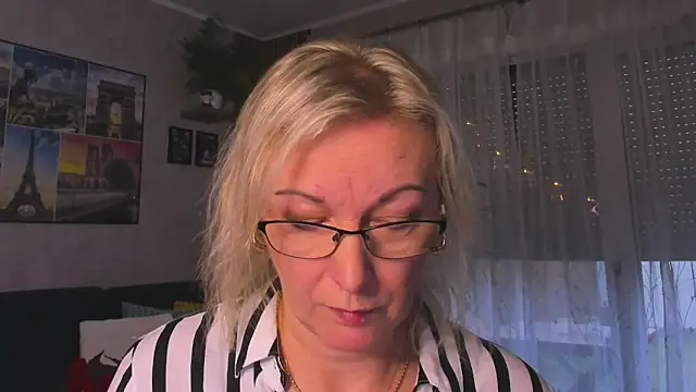 vanessa chat online show from 17, 12, 2025