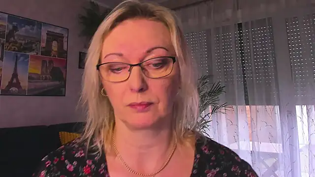 vanessa chat online show from 22, 2, 2026