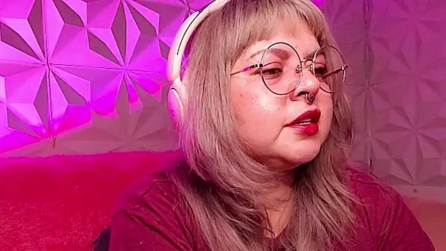 Satyn doll online show from 30, 11, 2025