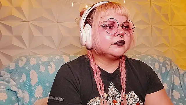 Satyn doll online show from 15, 5, 2026
