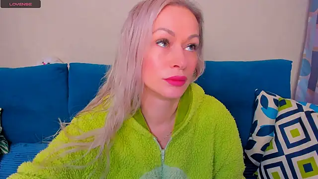 EllenMoore online show from 25, 10, 2025