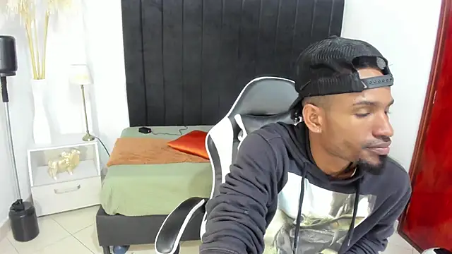 Snapshot of anhtony_wayans chatting on 12, 11, 2025 anhtony wayans online show from 12, 11, 2025