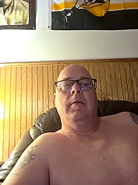 Snapshot of horny4you1 chatting on 19, 11, 2025 horny4you1 online show from 19, 11, 2025