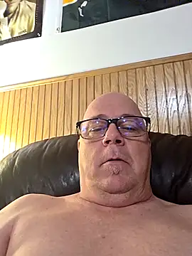 Snapshot of horny4you1 chatting on 20, 11, 2025 horny4you1 online show from 20, 11, 2025