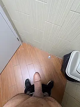 Snapshot of vikki432 chatting on 24, 2, 2026 vikki432 online show from 24, 2, 2026