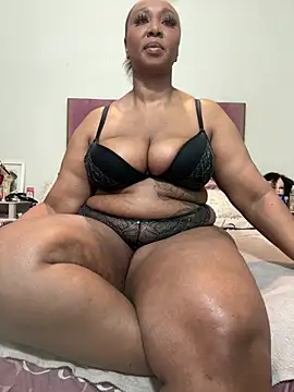 Bootyliciouse21X online show from 23, 7, 2026