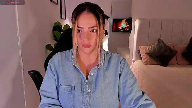 Snapshot of AmyWood chatting on 9, 6, 2026 AmyWood online show from 9, 6, 2026