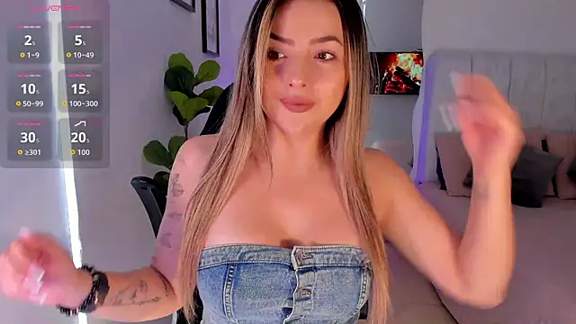 Snapshot of AmyWood chatting on 16, 6, 2026 AmyWood online show from 16, 6, 2026