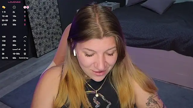 Snapshot of Fairy__Sofia chatting on 17, 2, 2025 Fairy Sofia online show from 17, 2, 2025