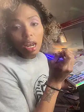 Snapshot of LiaNicolePink chatting on 30, 12, 2024 LiaNicolePink online show from 30, 12, 2024