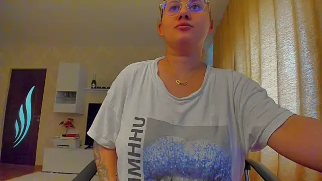 hot evil queen online show from 22, 12, 2025