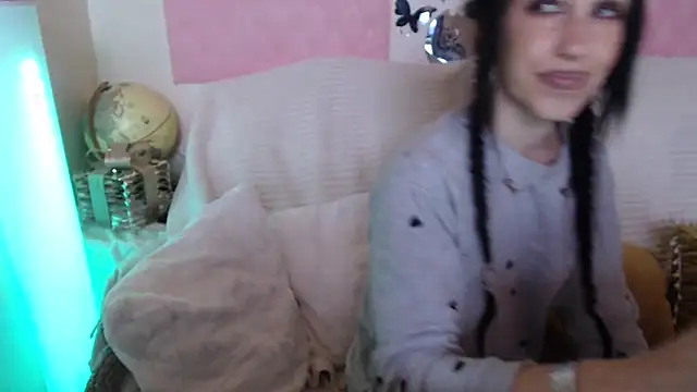 Snapshot of -carla- chatting on 11, 6, 2026 -carla- online show from 11, 6, 2026