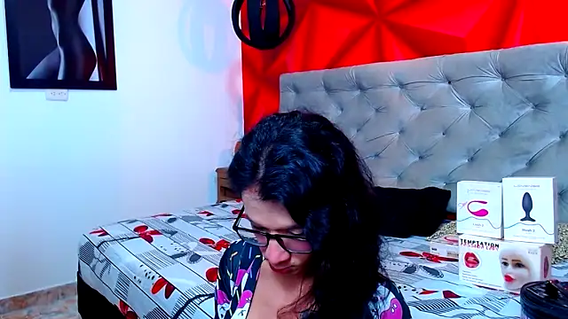 Snapshot of DaslyRoze chatting on 8, 3, 2025 DaslyRoze online show from 8, 3, 2025