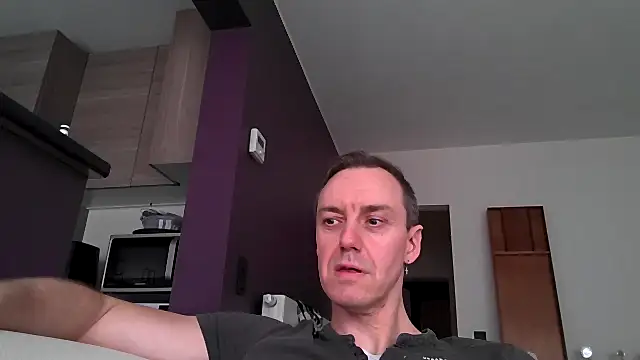 Snapshot of ploki2180 chatting on 8, 2, 2025 ploki2180 online show from 8, 2, 2025