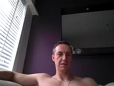 Snapshot of ploki2180 chatting on 9, 2, 2025 ploki2180 online show from 9, 2, 2025