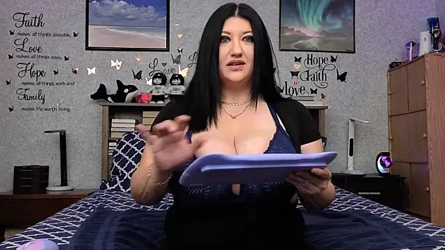 Snapshot of Rayna chatting on 27, 1, 2025 Rayna online show from 27, 1, 2025