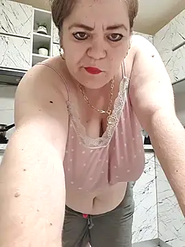 Snapshot of cindybbwsquirt chatting on 10, 10, 2025 cindybbwsquirt online show from 10, 10, 2025