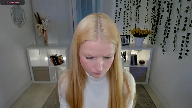 Laly Peach online show from 16, 3, 2026