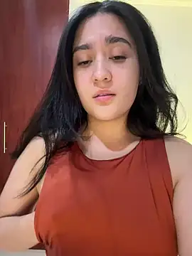 Nina lovi online show from 11, 12, 2024