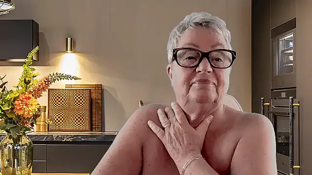Snapshot of GrannyChrissy68 chatting on 3, 3, 2026 GrannyChrissy68 online show from 3, 3, 2026