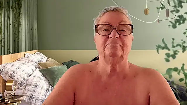 Snapshot of GrannyChrissy68 chatting on 14, 3, 2026 GrannyChrissy68 online show from 14, 3, 2026